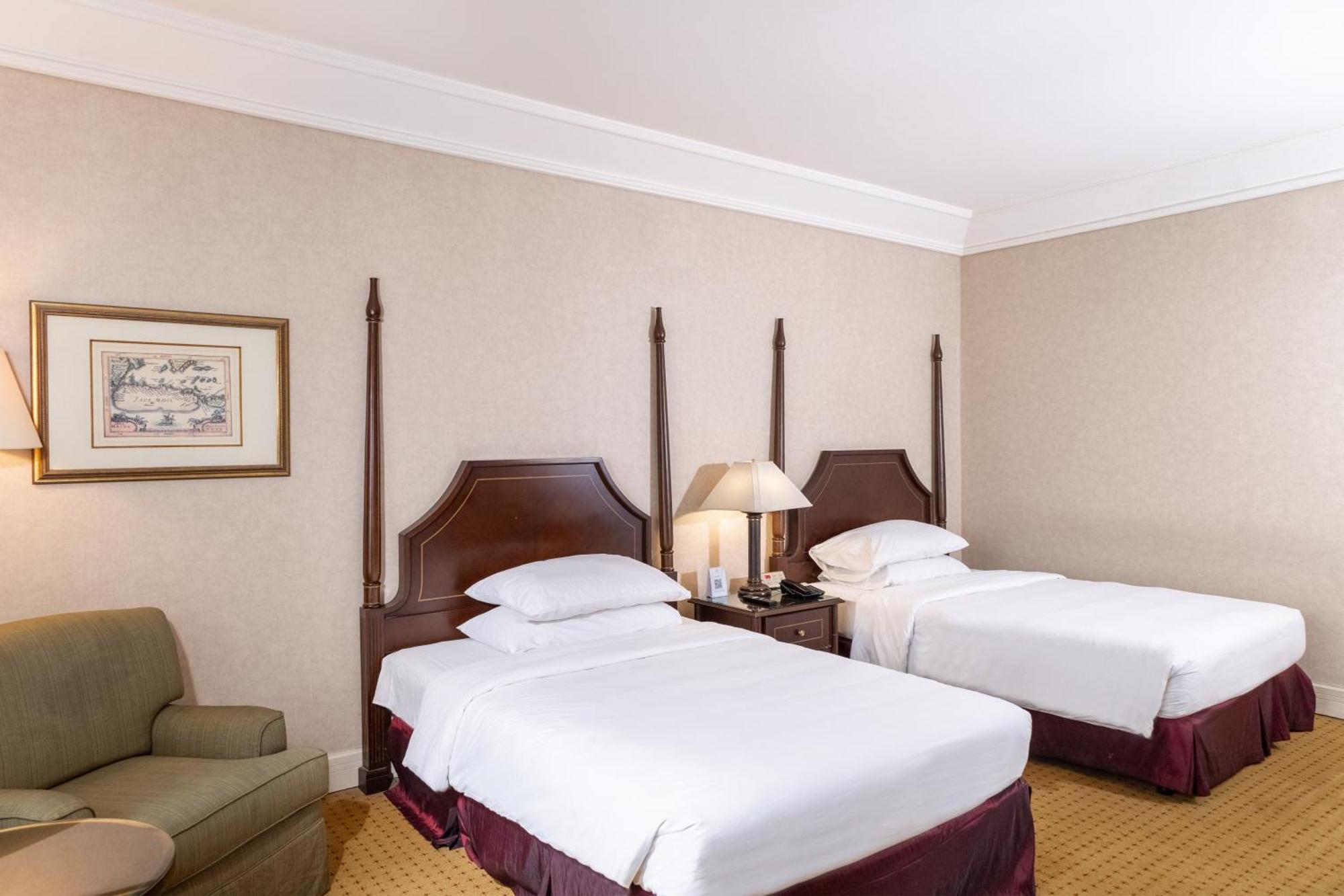 होटल Mangkuluhur Artotel 5*